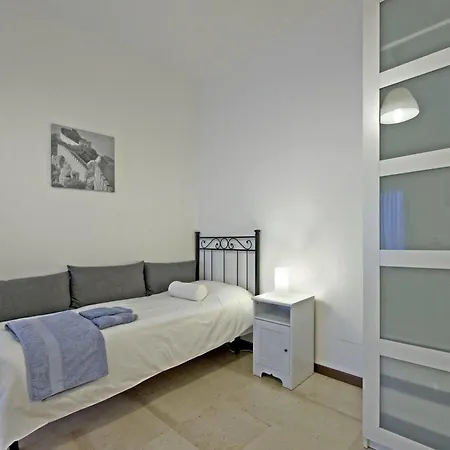 Apartment Chiesa Rossa *